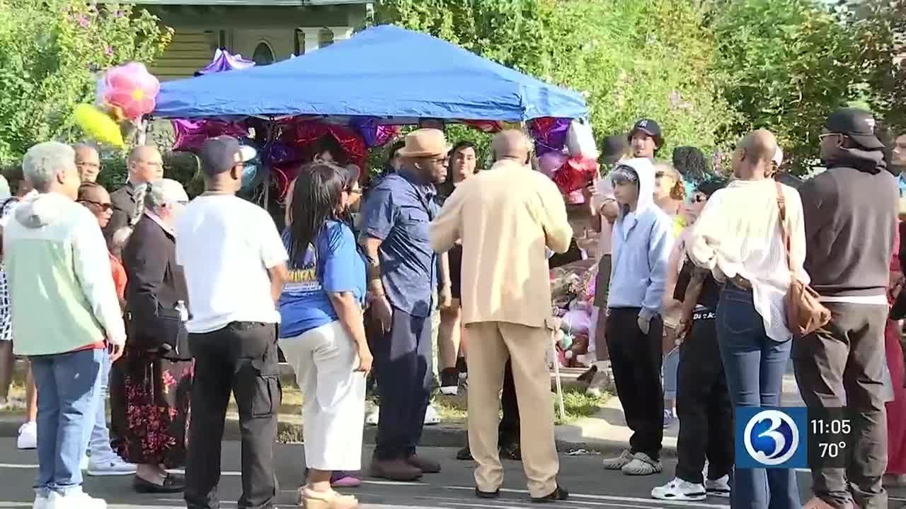 Hartford community holds vigil for 2 adults, 2 children killed in devastating house fire