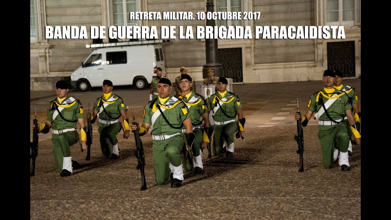 SUBLIME RETRETA MILITAR de la Banda de la Brigada Paracaidista