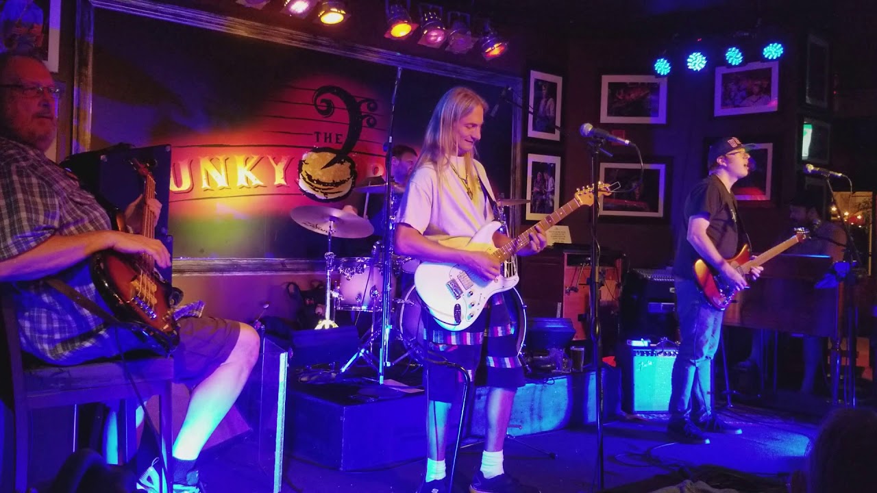 Crazy Fingers ft. Jeff Lloyd, Jim Wuest, Taylor Godsey - Jackie Bones - Funky Biscuit  8-17-17