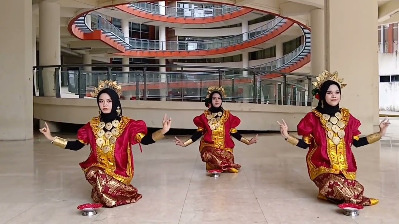 TARI PADUPPA' (TARIAN SELAMAT DATANG MASYARAKAT BUGIS)