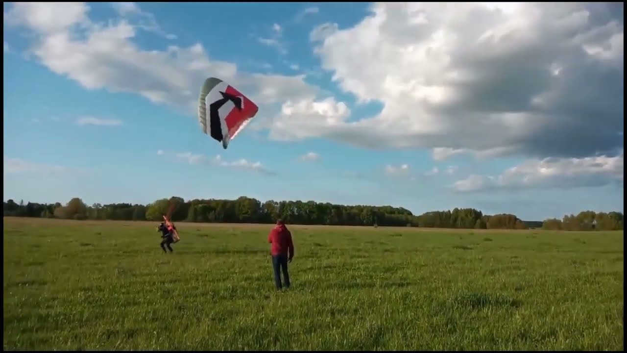 Paramotor TakeOff, strong Wind 4m/s (Behind-the-scenes)
