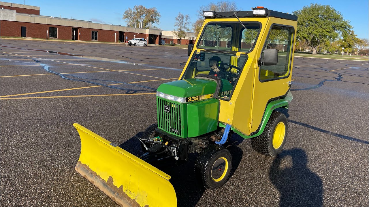 Вот как добавить обогреватель на садовый трактор John Deere 322-330-332. Учебное пособие.