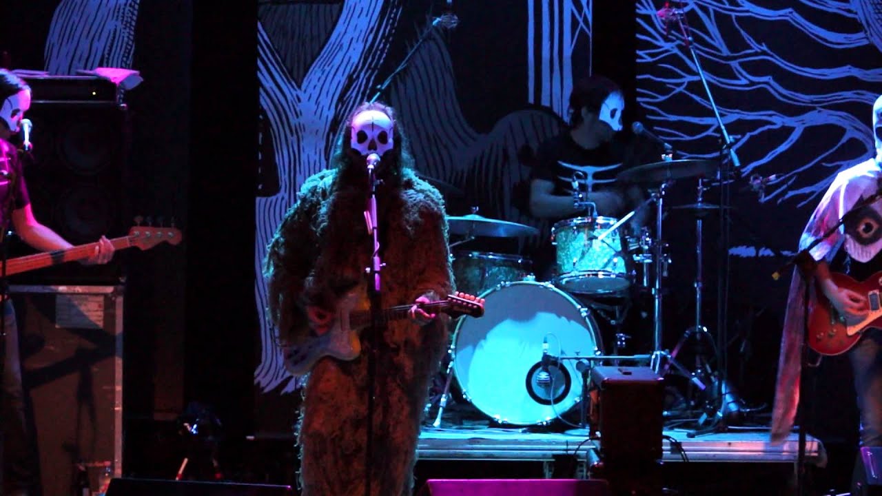 Tre allegri ragazzi morti - Occhi bassi (live at Cage)