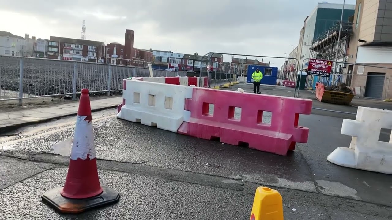 Is This The Most Retarded Security Guard Ever Fat Steve's Monday Morning Mooch Around #blackpool