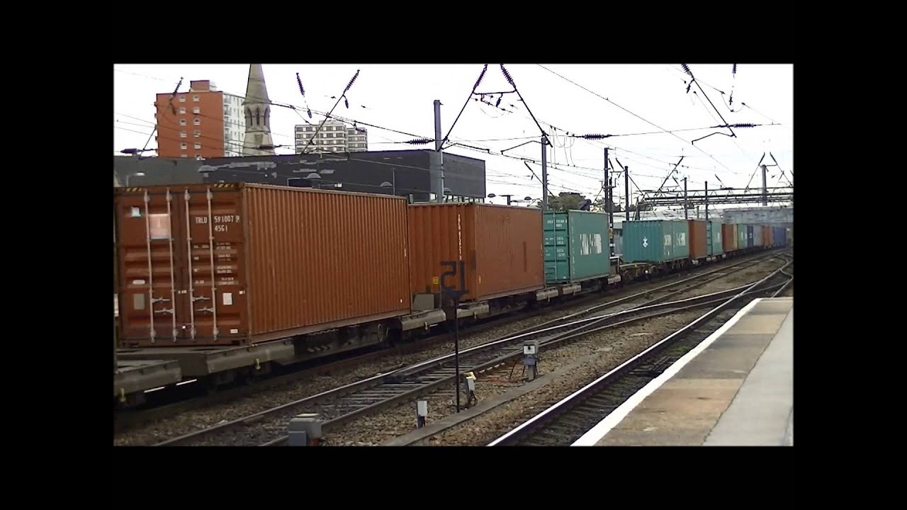 DBS Freight Class 66016 and 66143 with 5 Tone - Doncaster 31/10/12