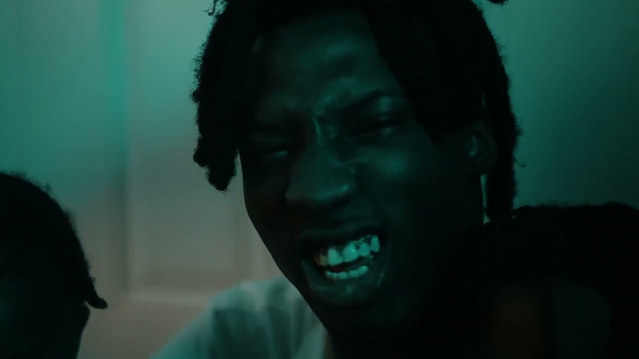 Ola Runt - Robert Gang (Official Music Video)