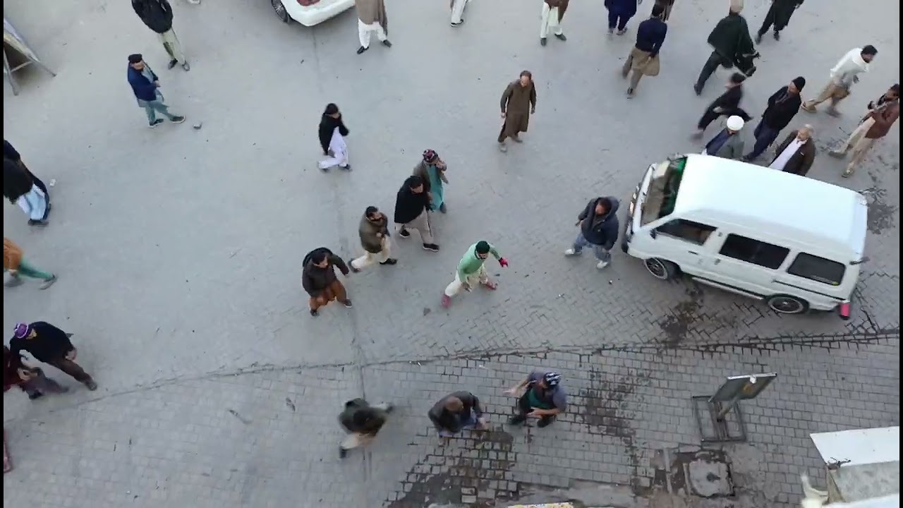 MURREE (MALL ROAD) FIGHT BETWEEN TWO GROUPS