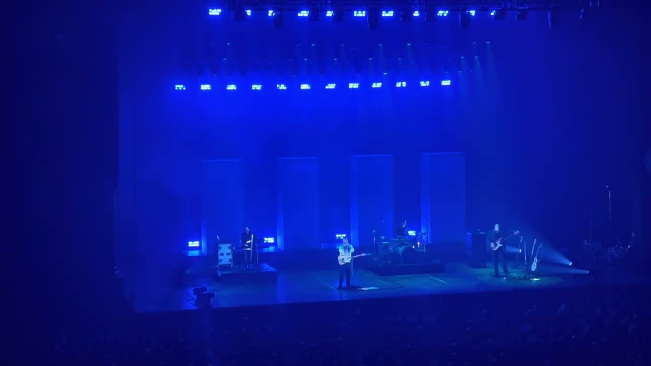 White Lies - 2026-02-26 - Amsterdam (ONE8UNG) Is My Love Enough IEM