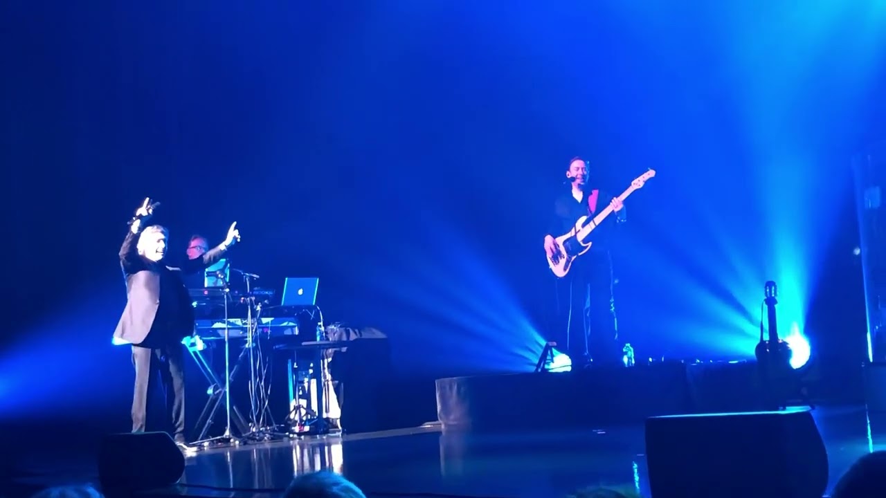Frédéric François -et si l’on parlait d’amour concert 2023 au futuroscope