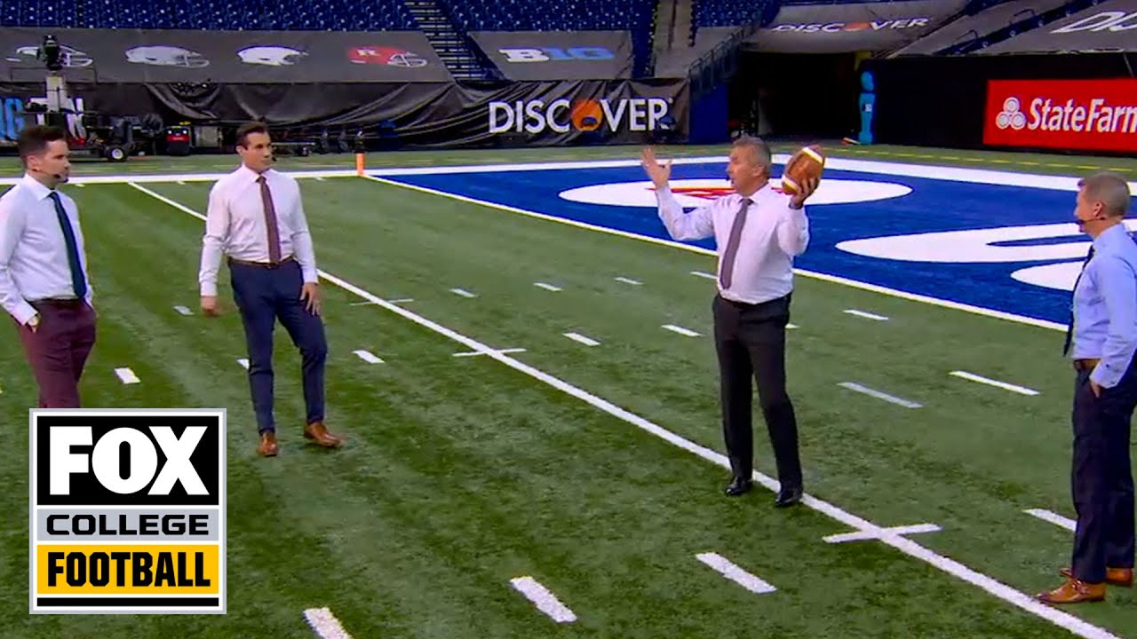 Urban's Playbook: Coach breaks down quarterback-wide receiver relationship for Ohio St. | CFB ON FOX