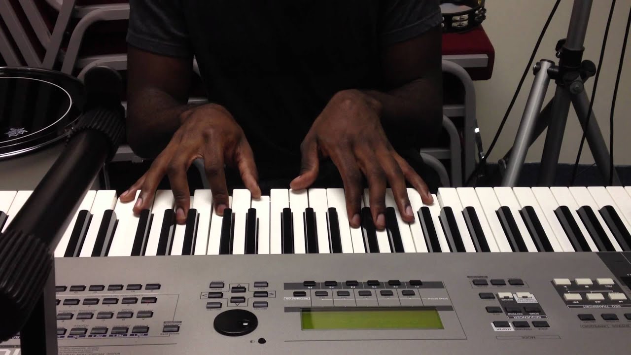 Andrew McKain Tutorial Video for Cece Winans Alabaster Box