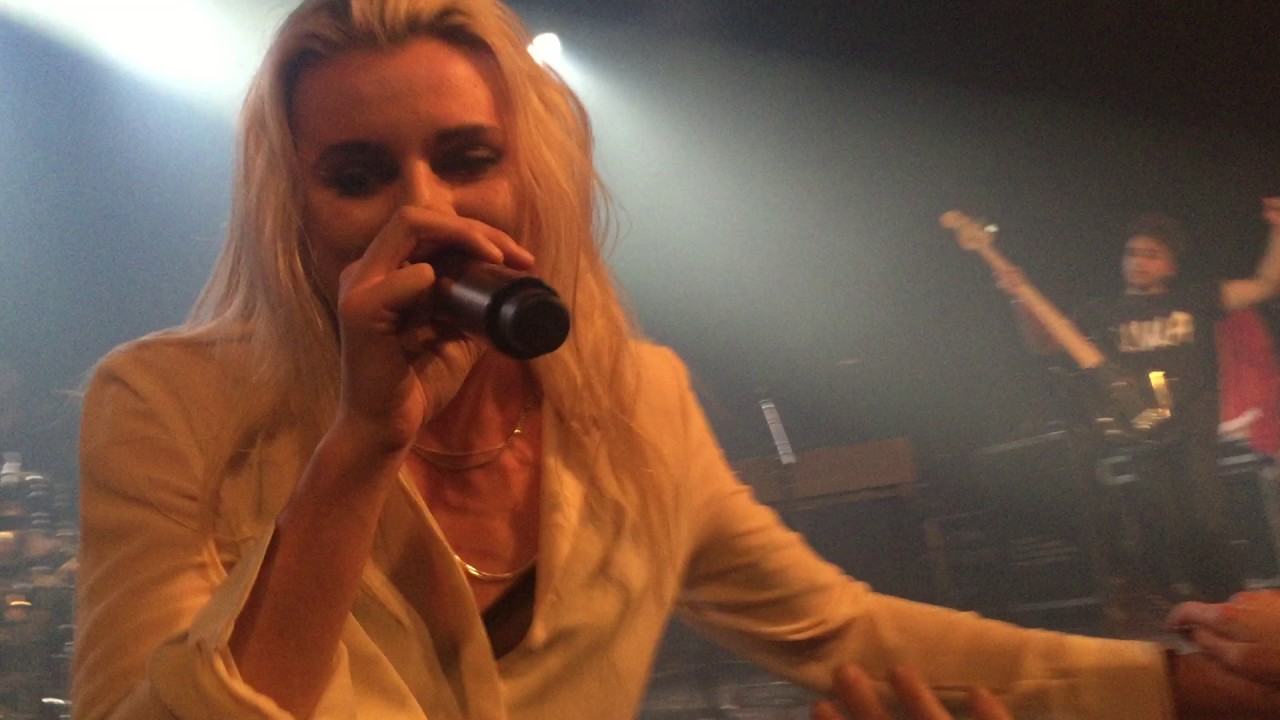 PVRIS - My House - Live in Amsterdam 10/05/17