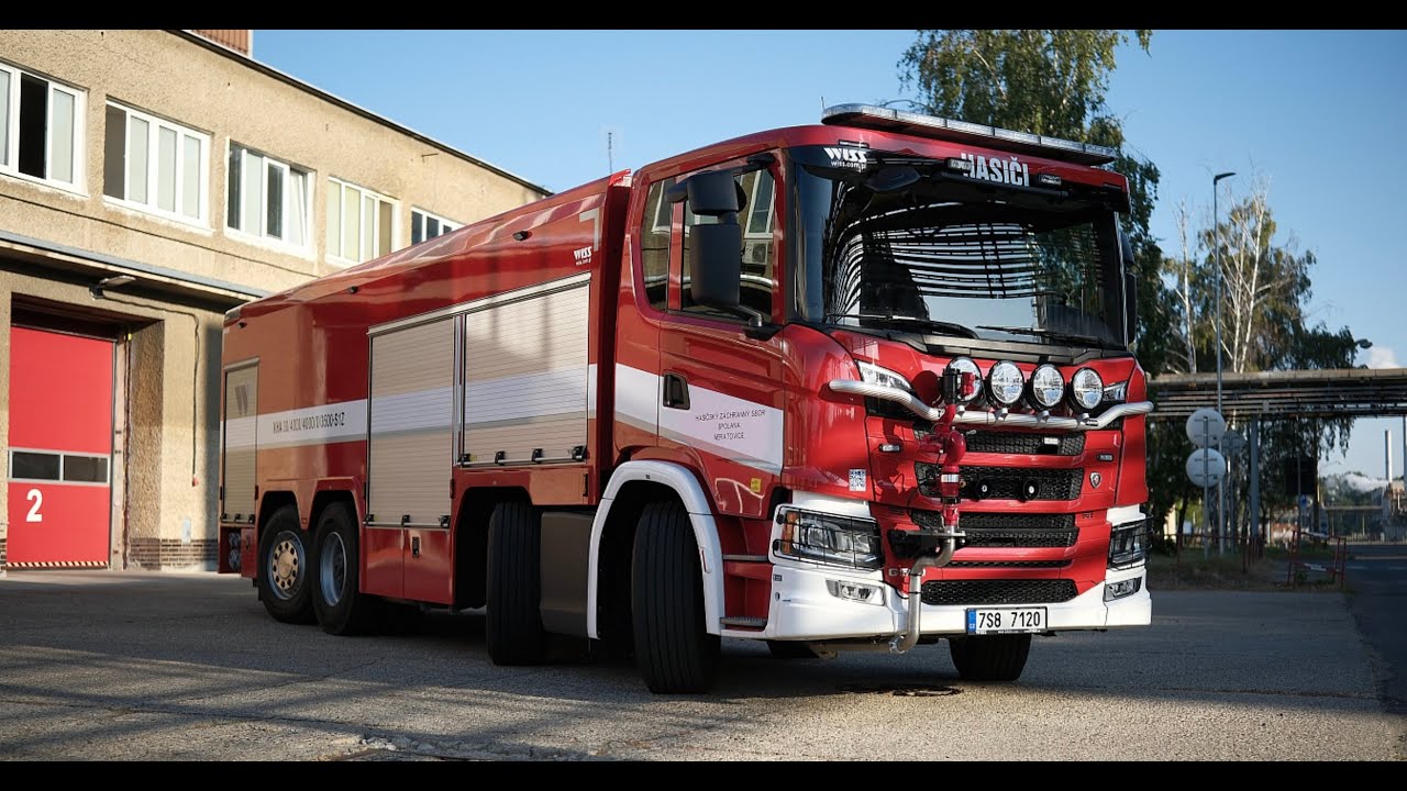 POŽÁRY.cz: Osmikolová Scania přijela do Spolany z WISS Czech, kombinovaný automobil veze tuny hasiv