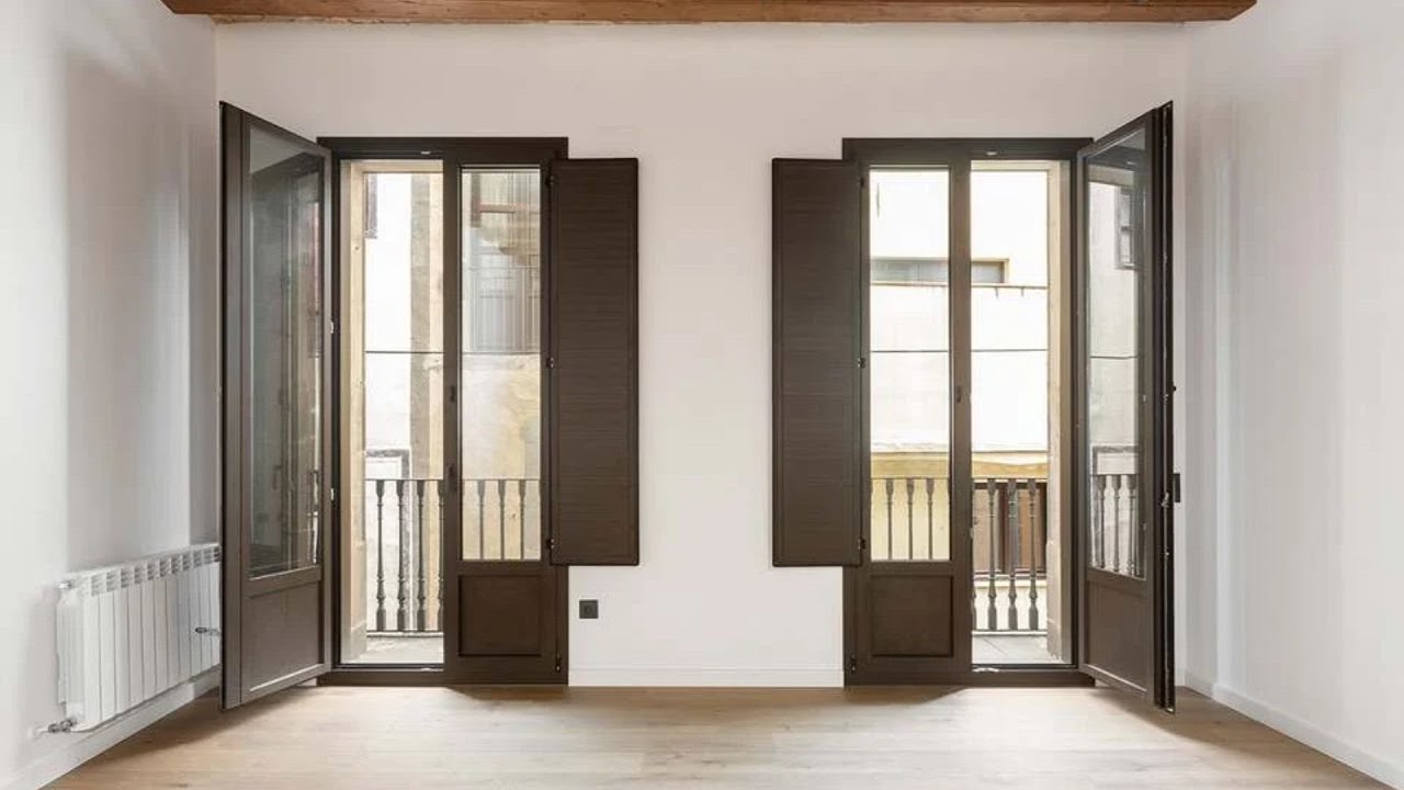 Renovated 4 bedroom apartment for sale in the Gothic Quarter in Barcelona