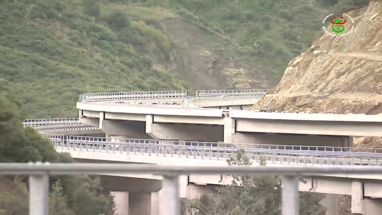 الجزائر - 90 بالمائة نسبة تقدم مشروع شطر الشفة - البرواقية من الطريق السيار شمال جنوب