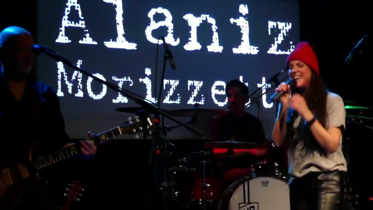 Alanis Morissette tribute - Alaniz Morizzette plays Ironic