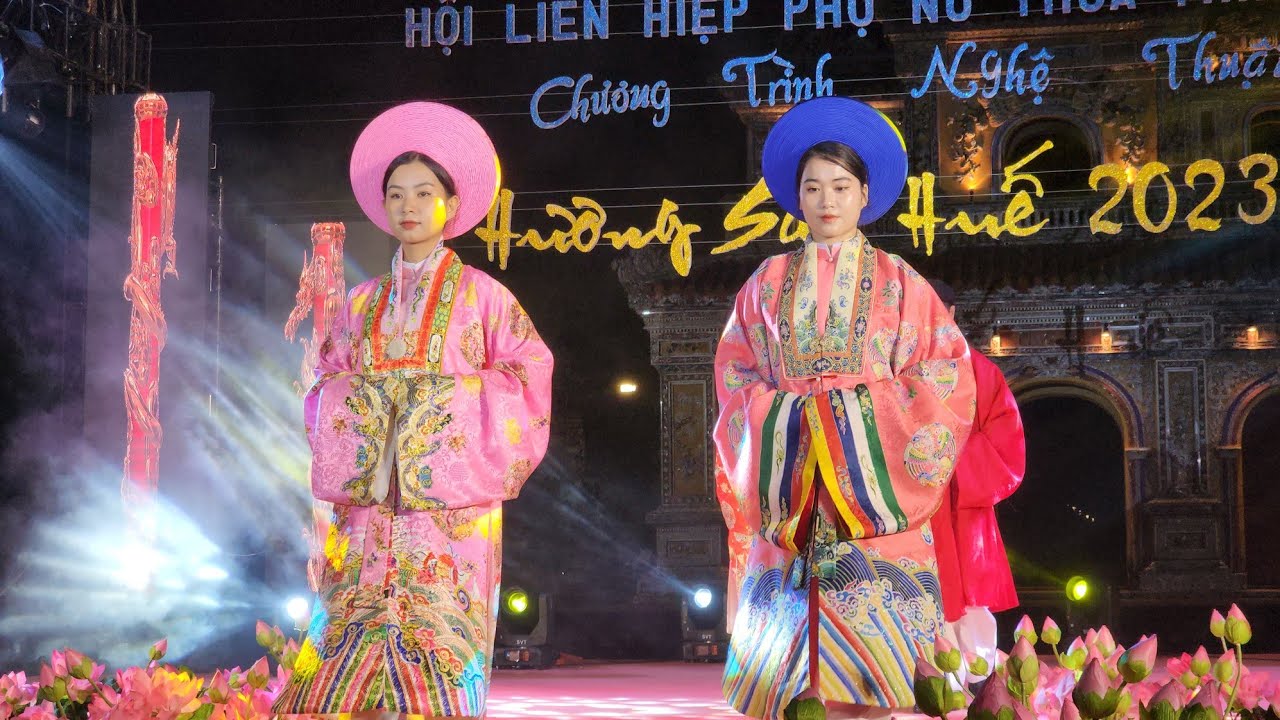 Thời trang Áo dài nổi bật tại 