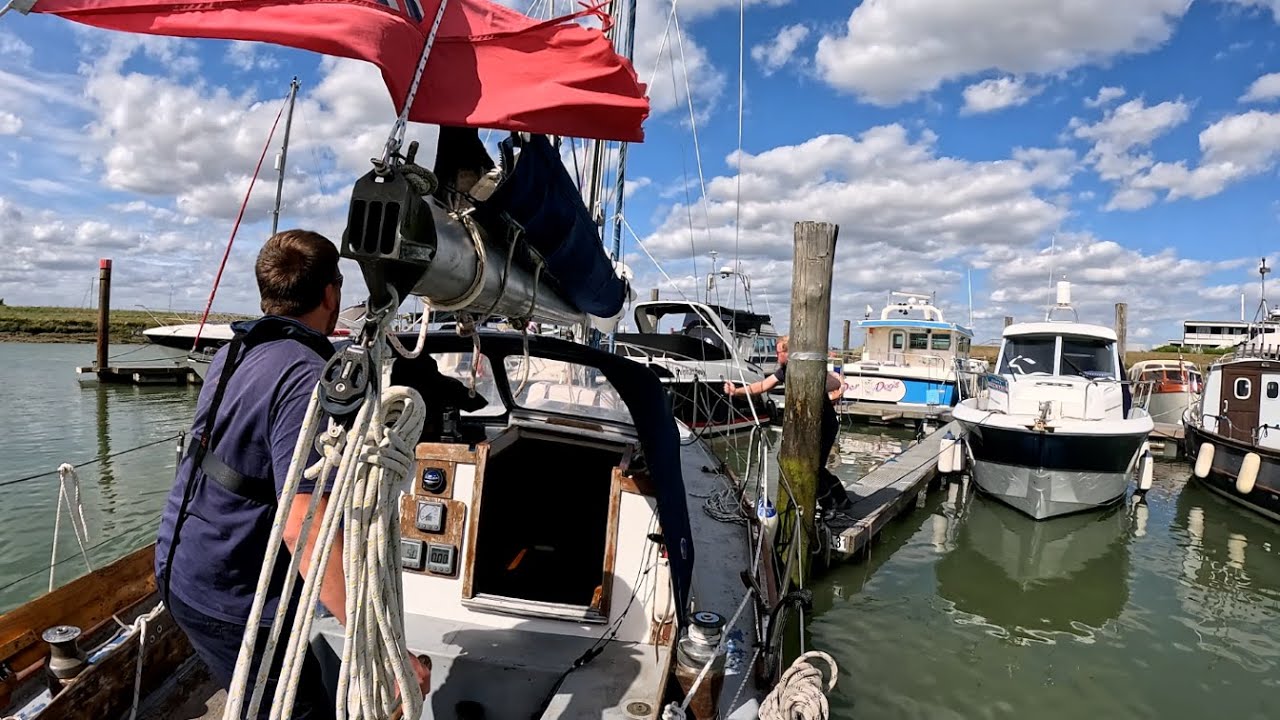 Sailing to the River Blackwater with a faulty tiller pilot and a tricky mooring situation