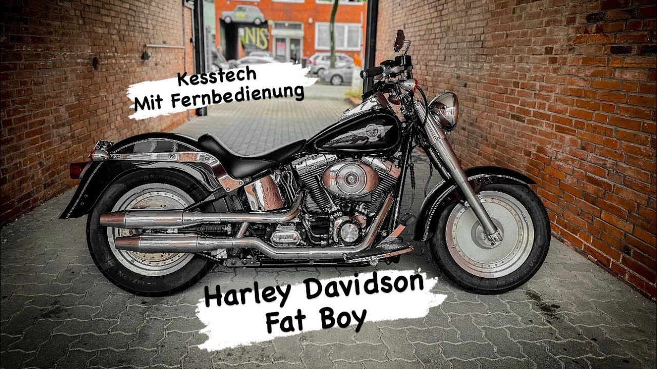 Harley Davidson Softail Fat Boy Vivid Black Elektronisch verstellbarer Klappenauspuff von Kesstech