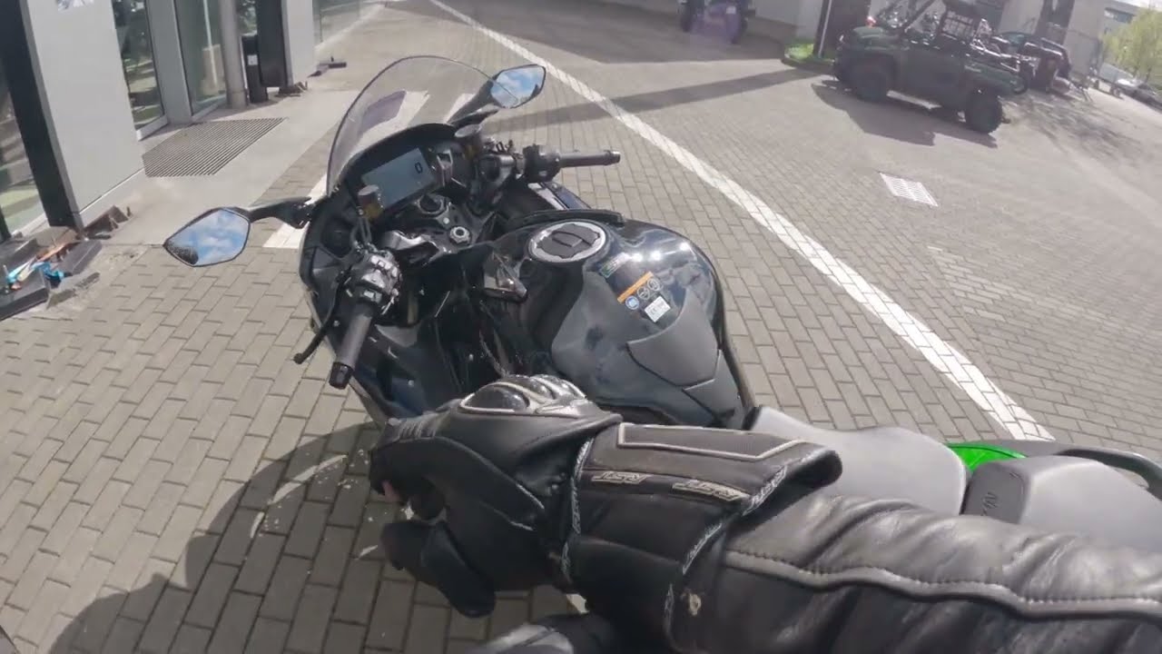 Kawasaki H2 SX SE czy aby na pewno lepszy od Suzuki Hayabusa