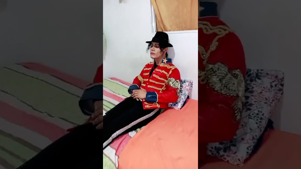 Oh No Michael why'd you lock the door? (Funny Tiktok)