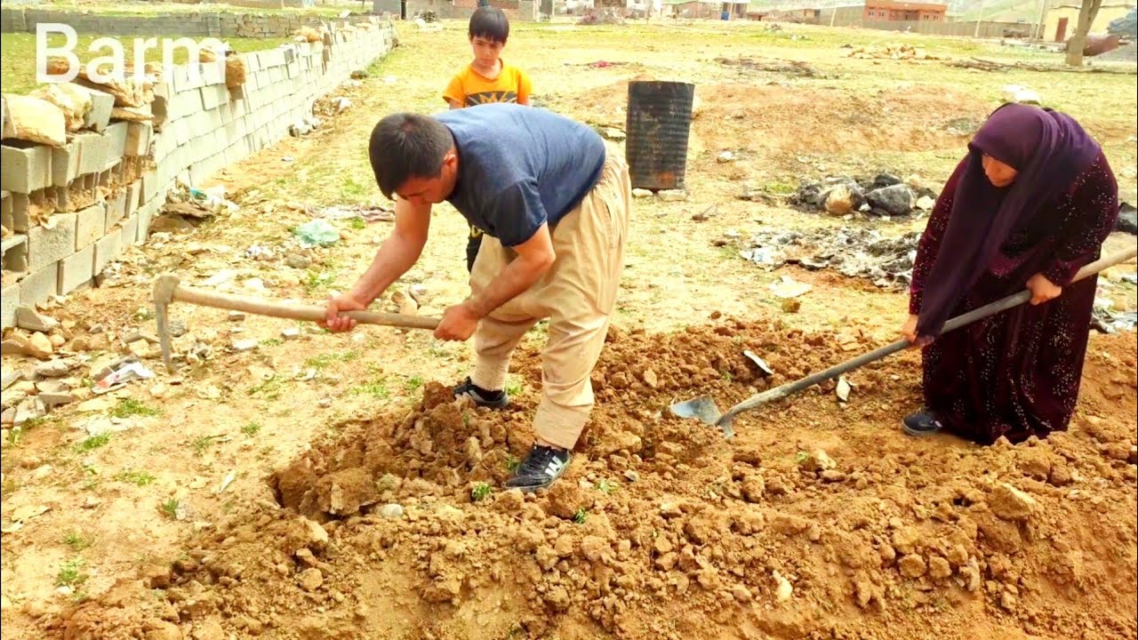 Combination of nomadic and rural life: nomadic parents farm in the village: lran2023