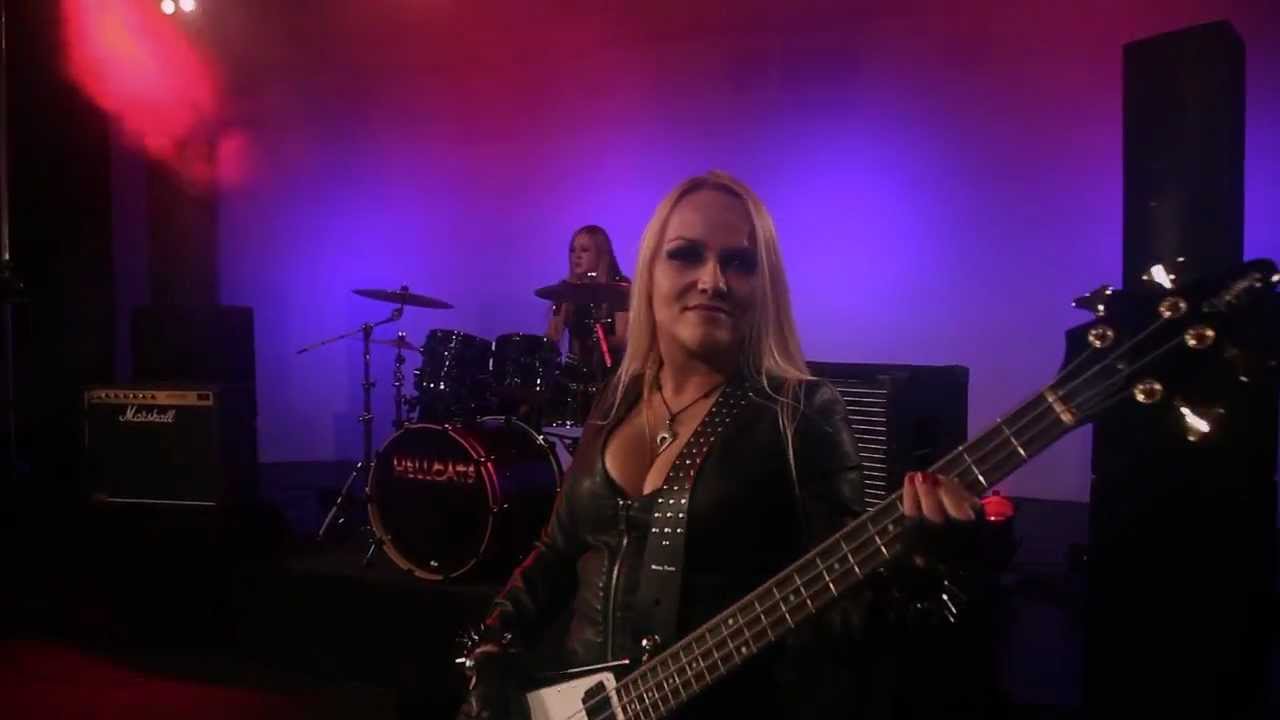 HELLCATS DIVJA POT  Official video