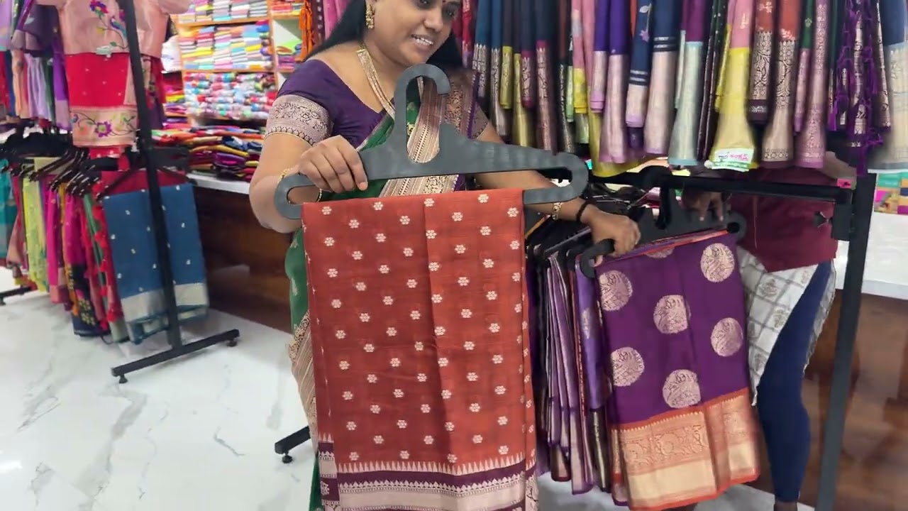 🎉 కేవలం ₹950 నుంచే వరణాసి చీరలు 😍 అద్భుతమైన కలర్ కాంబినేషన్స్ చూసి ఫిదా అవ్వండి! 💖