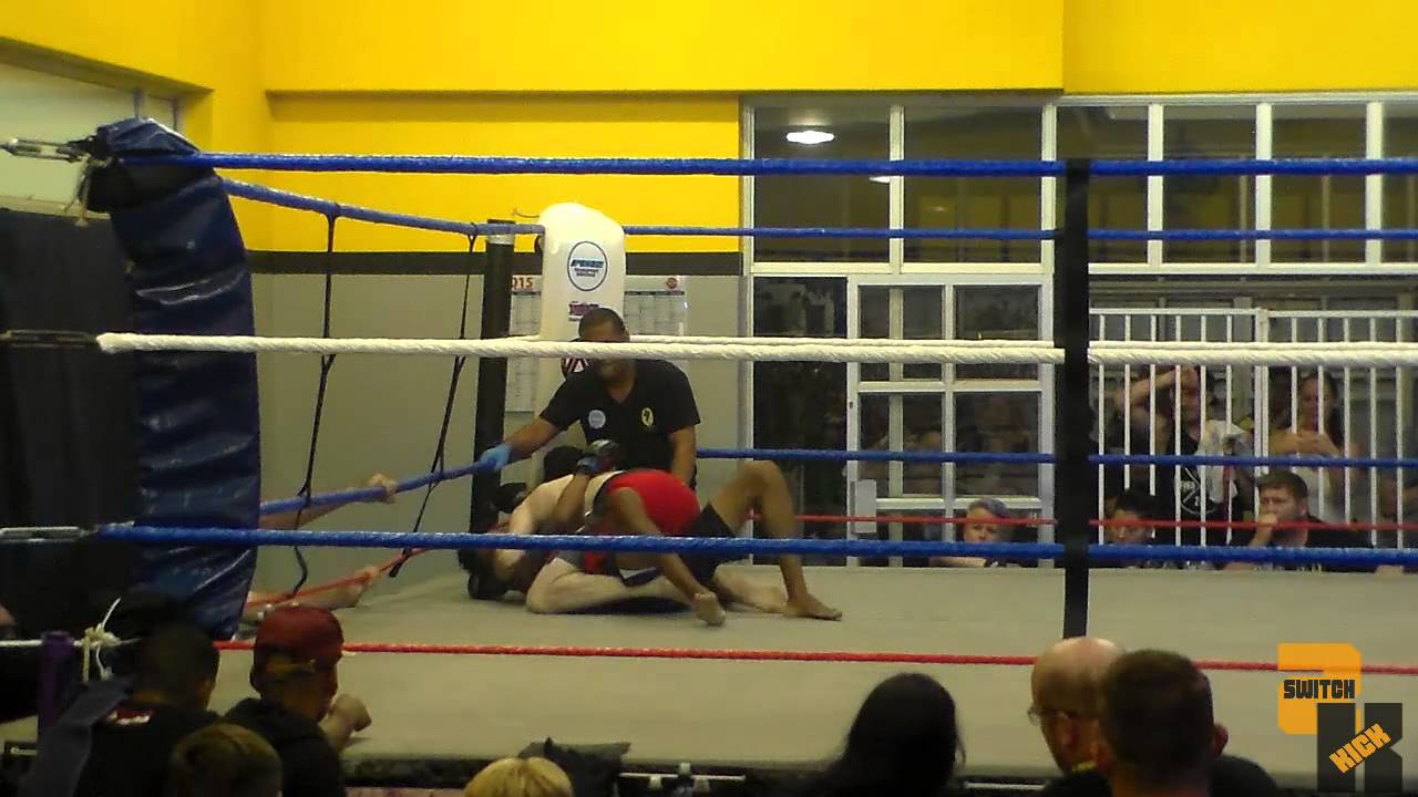 Invictus &ndash; Night Of The Gladiators:  Jandre Dela (Viper) VS Houg (Invictus)