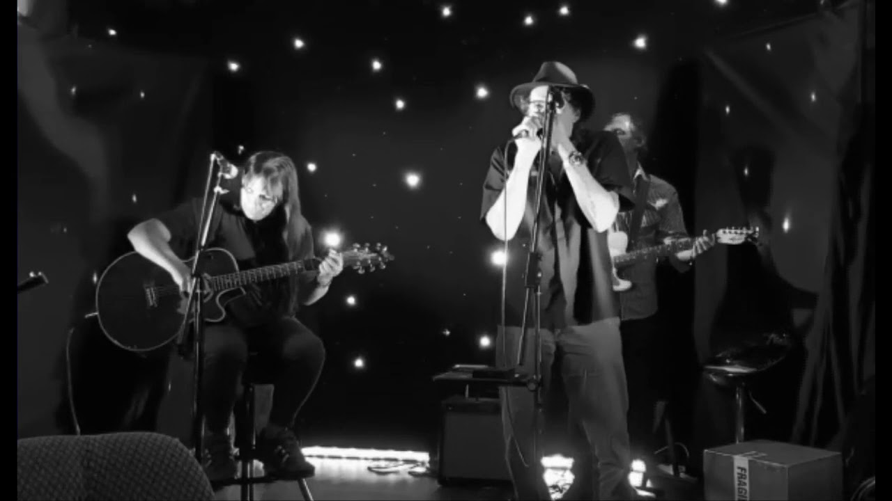 Hello Hopeville 'Summerfly'