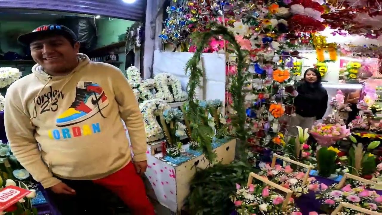MERCADO DE JAMAICA CDMX/ROSAS DESDE $20 HASTA RREGLOS BUCHONES DE 2 MIL PESOS