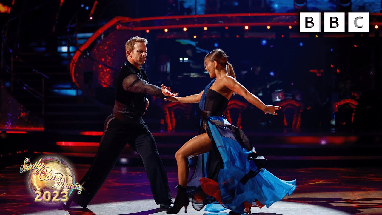 Jody Cundy and Jowita Przystał Paso Doble to Thunderstruck by AC/DC ✨ BBC Strictly 2023