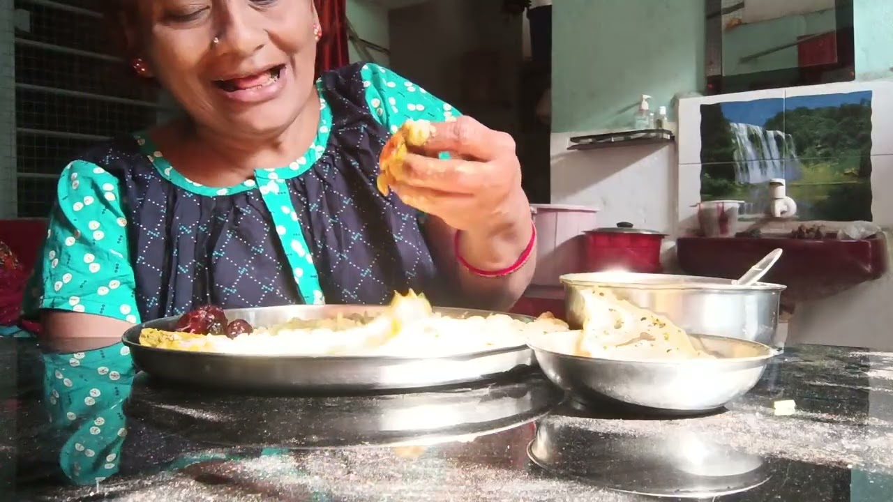 EATING SHOW-Rice,Biulir Dal,Aloo Makha,Sorshe Pabda,Jhinge Aloo Posto,Papad Vaja,Kuler Achar.