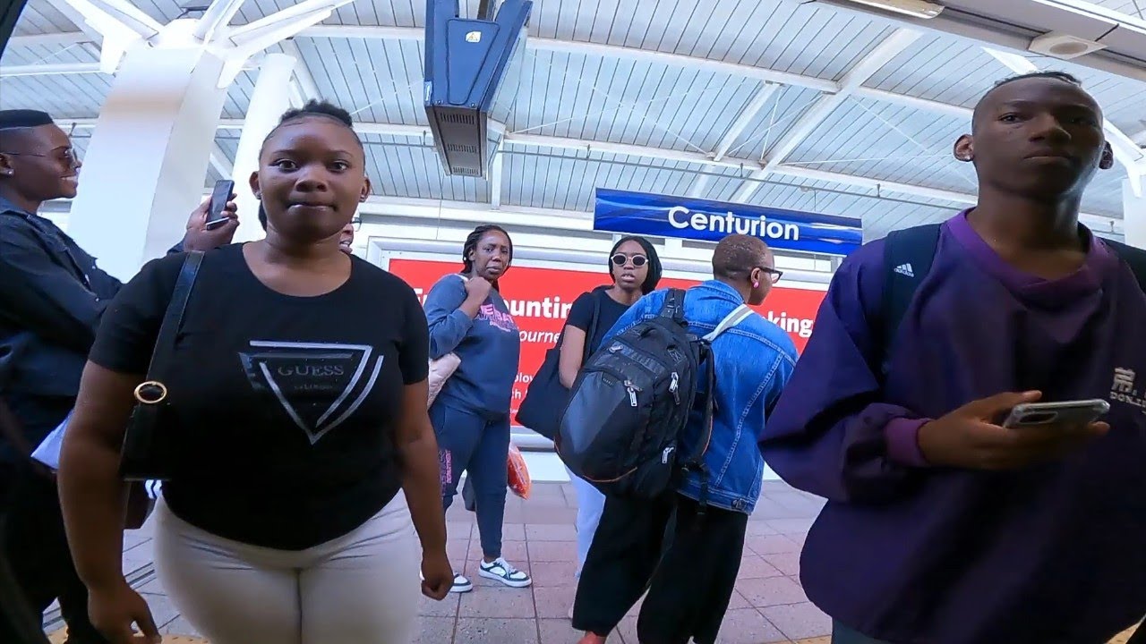 How To Travel South Africa Safe and Fast- Pretoria to Centurion in 7minutes (unbelievable)