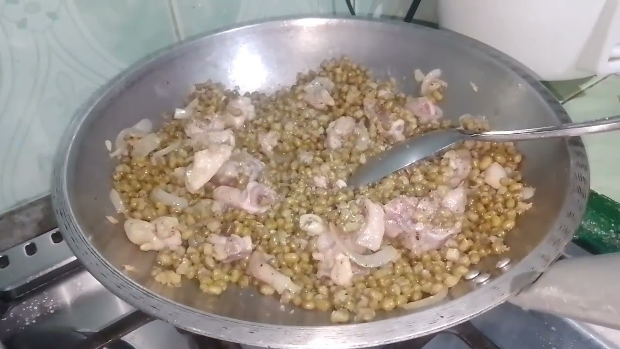 chicken with monggo wow very yummy 