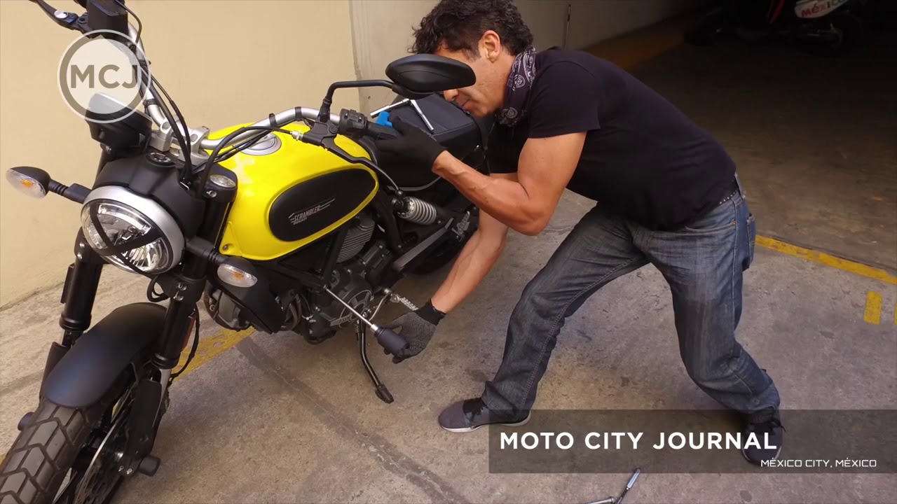 Sliders para moto Ducati Scrambler Instalación PASO A PASO.