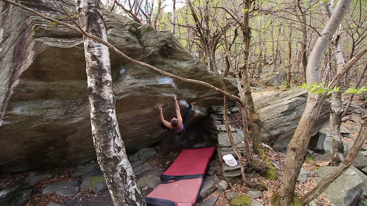 Noblesse oblige (6c) - Chironico, Switzerland