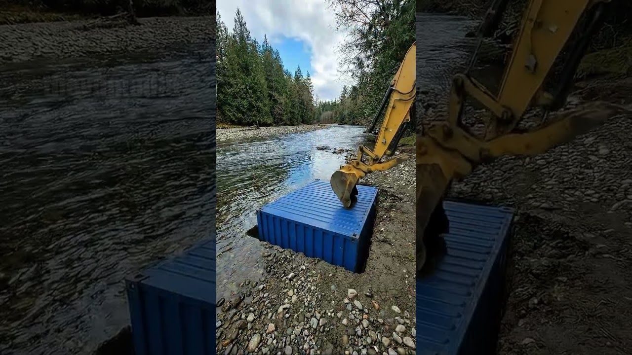 Building a Secret Luxury Underwater Room!