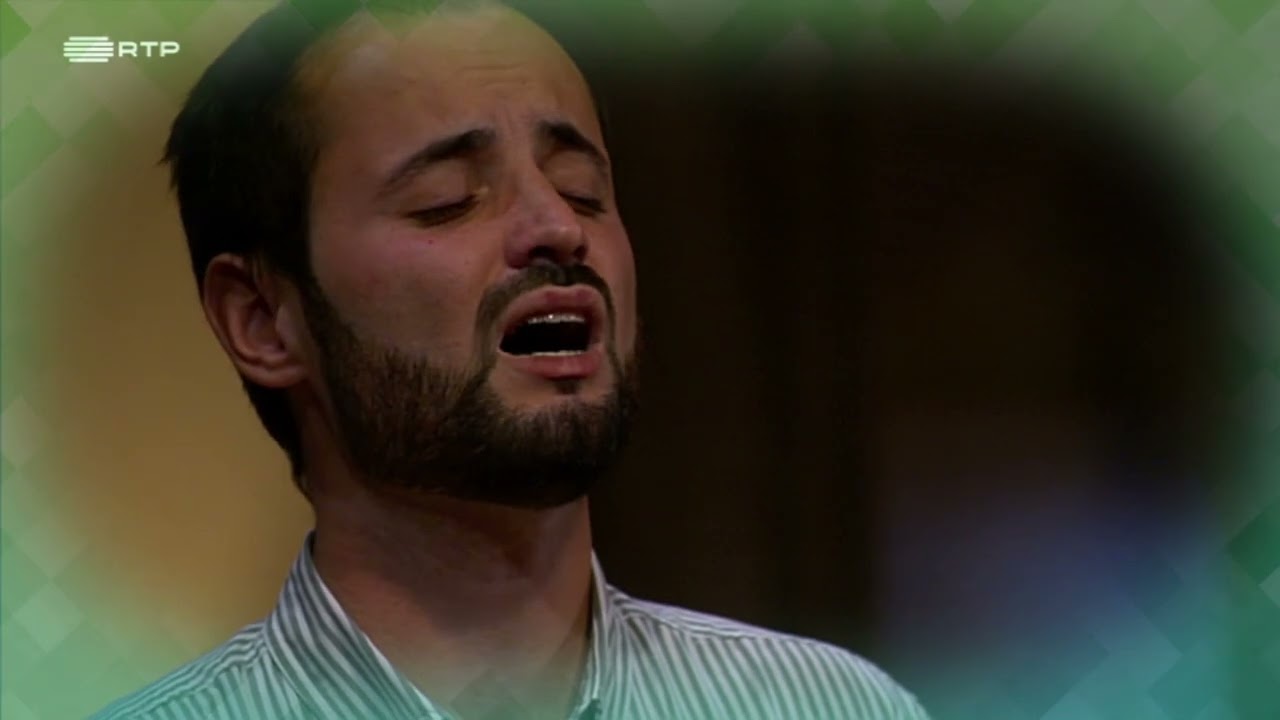 Luis Caeiro  - Estranha forma de vida