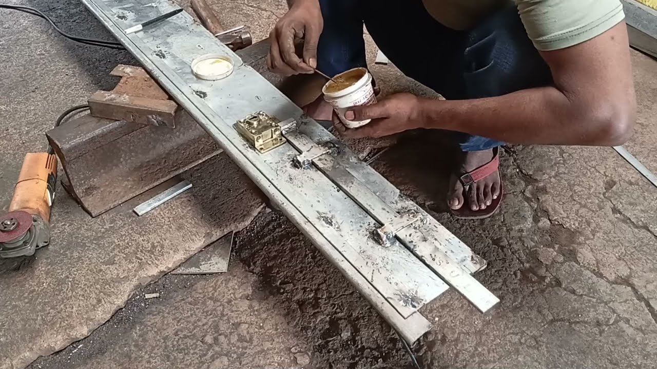 Rolling shutter lock fitting |rolling shutter side lock fitting
