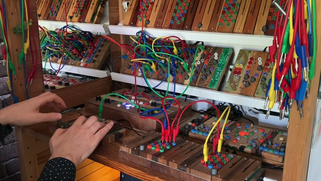 Ciat-Lonbarde Lament: Quatrax, Sidrax, Tetrax, Plumbutter, Moog DFAM & Subharmonicon