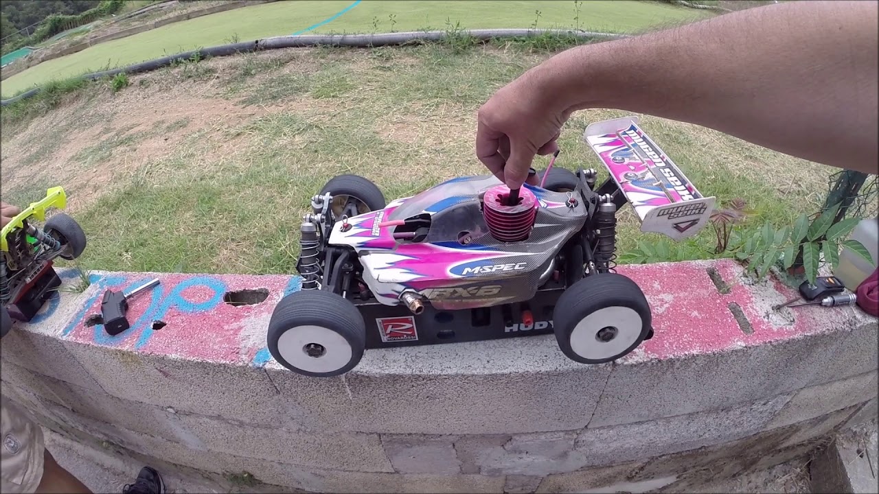 Training Club Nitro  KYOSHO mp3 Novarossi vs MUGEN MBX6 EU moteur Ryan Lutz World Edition