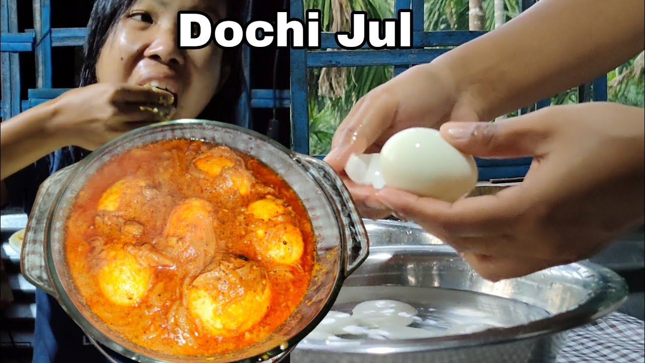 Egg spicy curry// Dochi Bijak