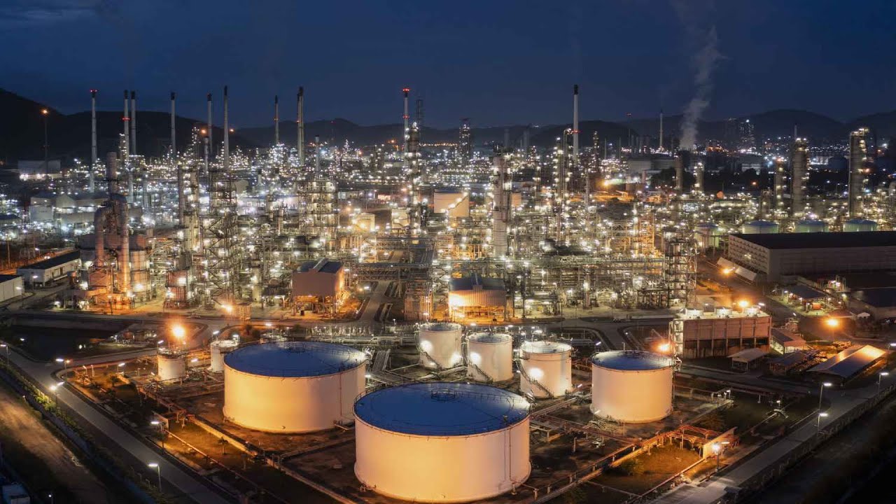 Angola to build a 200,000-barrel-per-day oil refinery to end imports