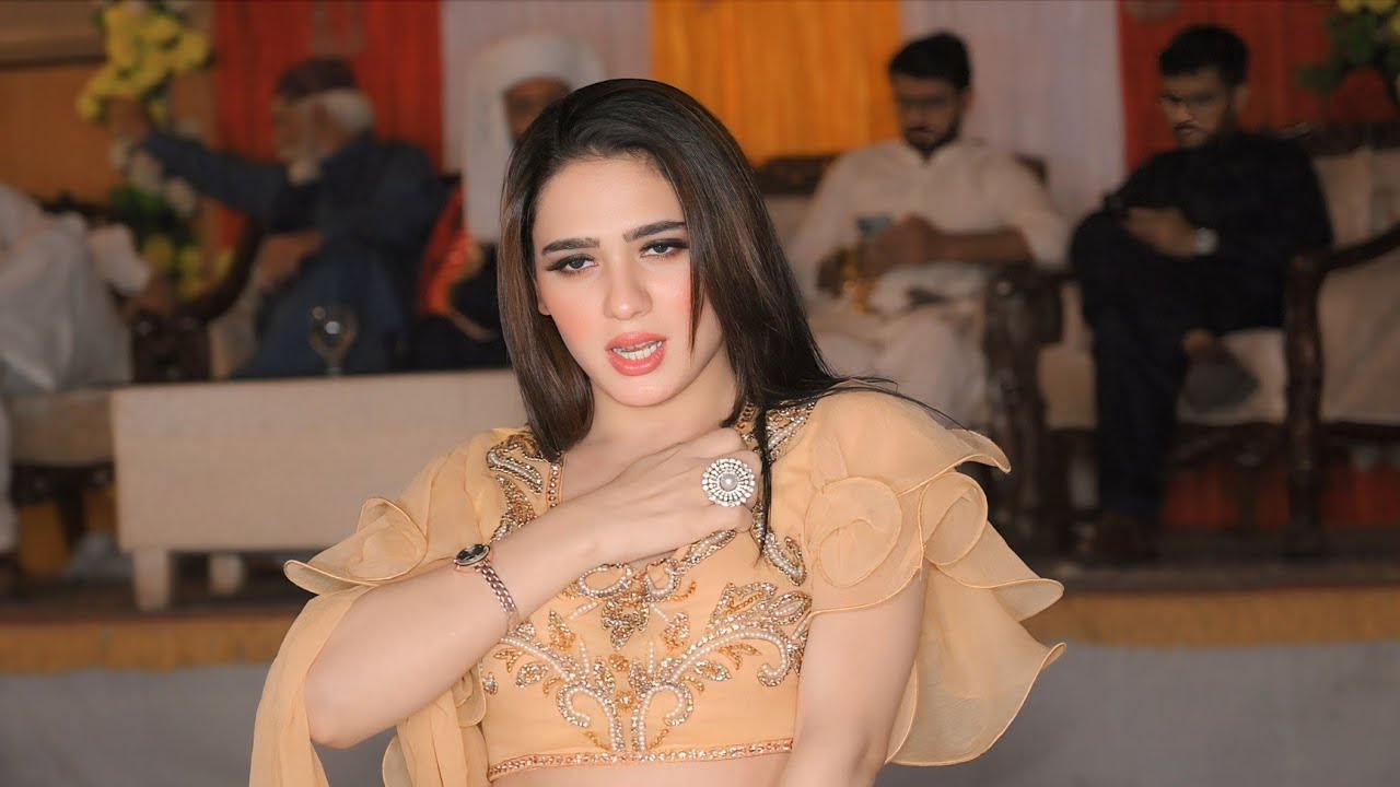 Dil Cheer Madam.Emaan baloch | Saraiki Dance Performance 2024