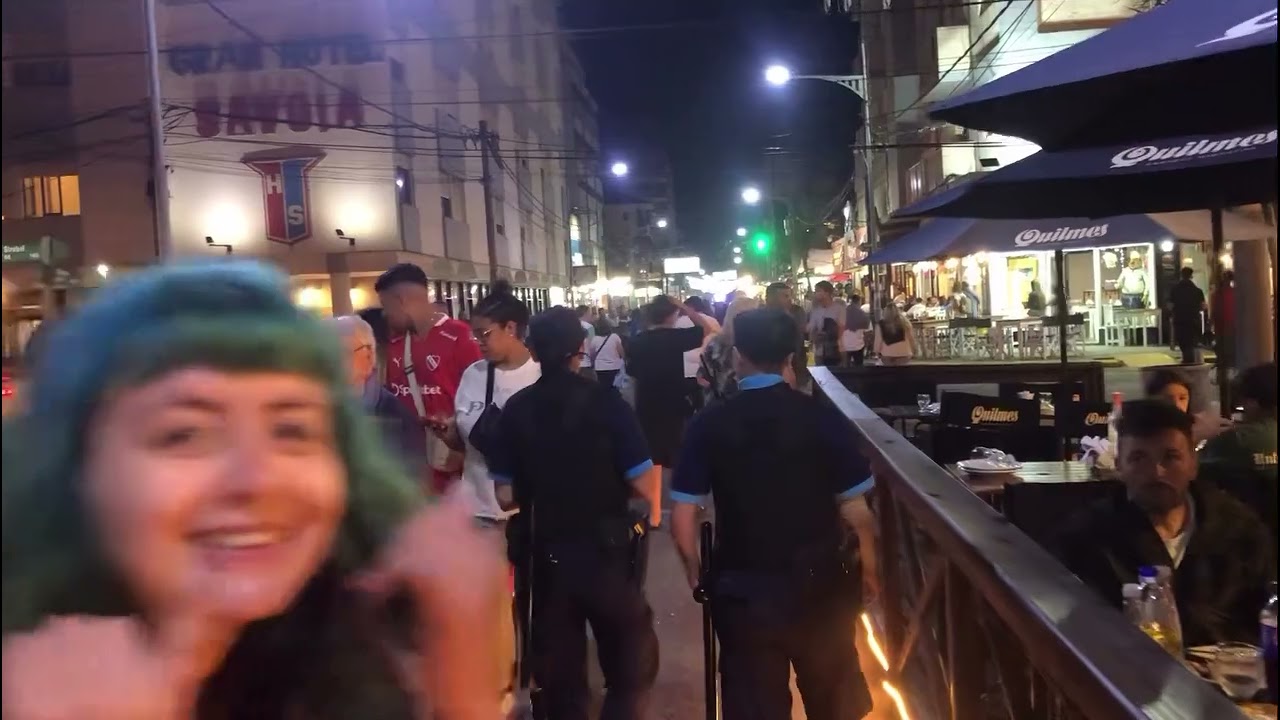 Peatonal Chiozza: mucha gente en una hermosa noche 