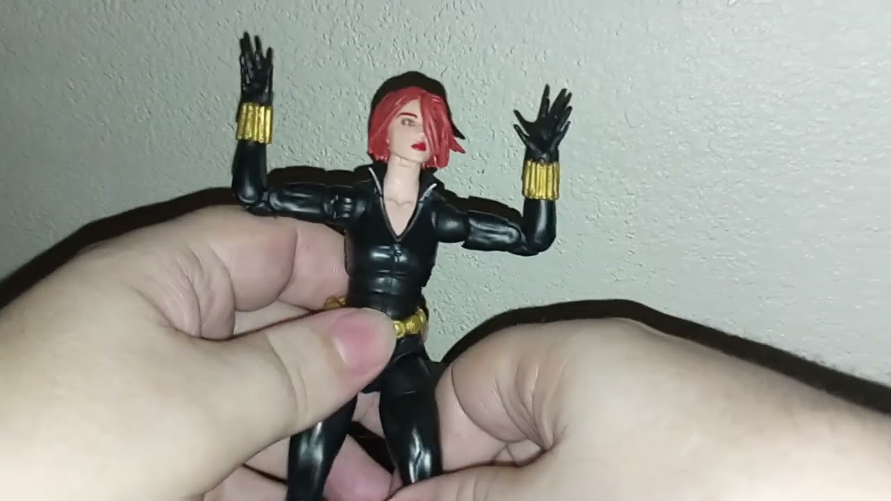 HASBRO AVENGERS MARVEL LEGENDS 2026 EXCLUSIVE BLACK WIDOW COMICS FIGURE REVIEW