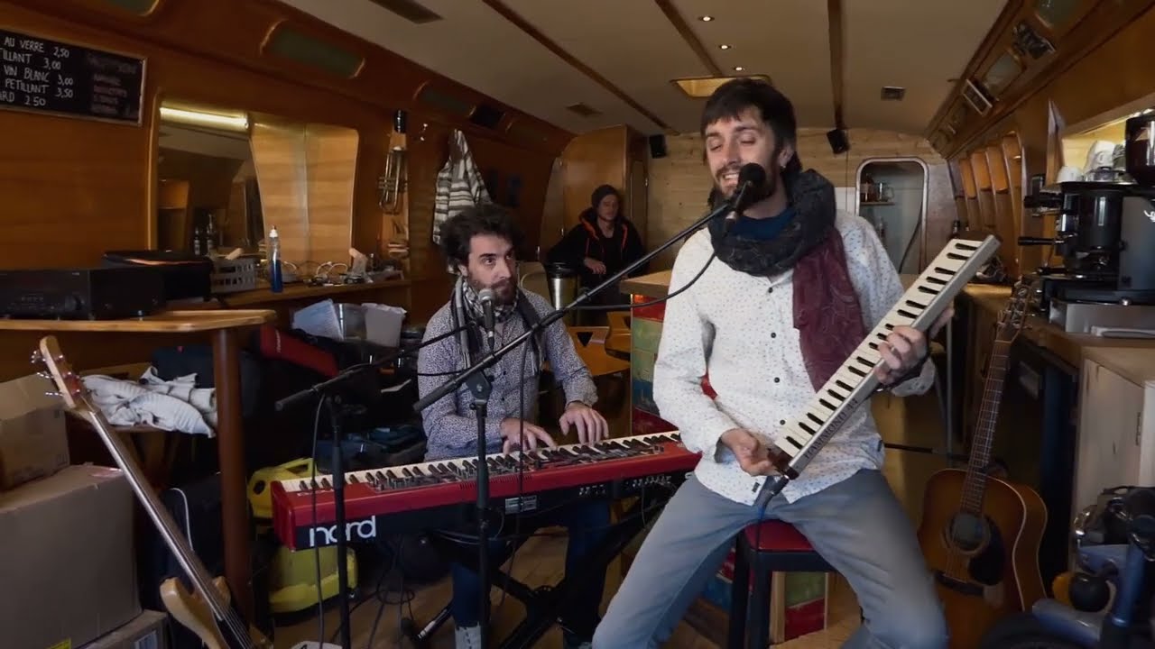 Femmes [live] - Melvin Dans Les Nuages