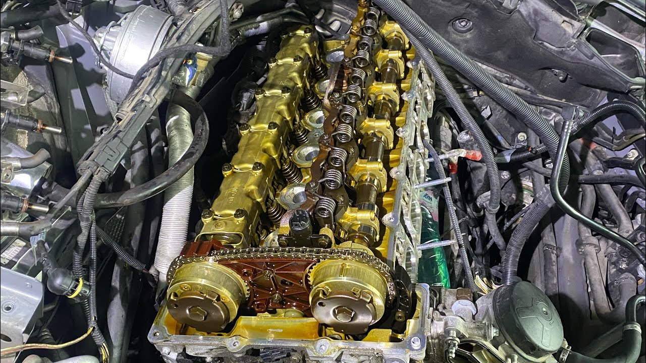 BMW E60 N52B25 защо губи масло ( отворихме двигателя и кво видяхме там ?)