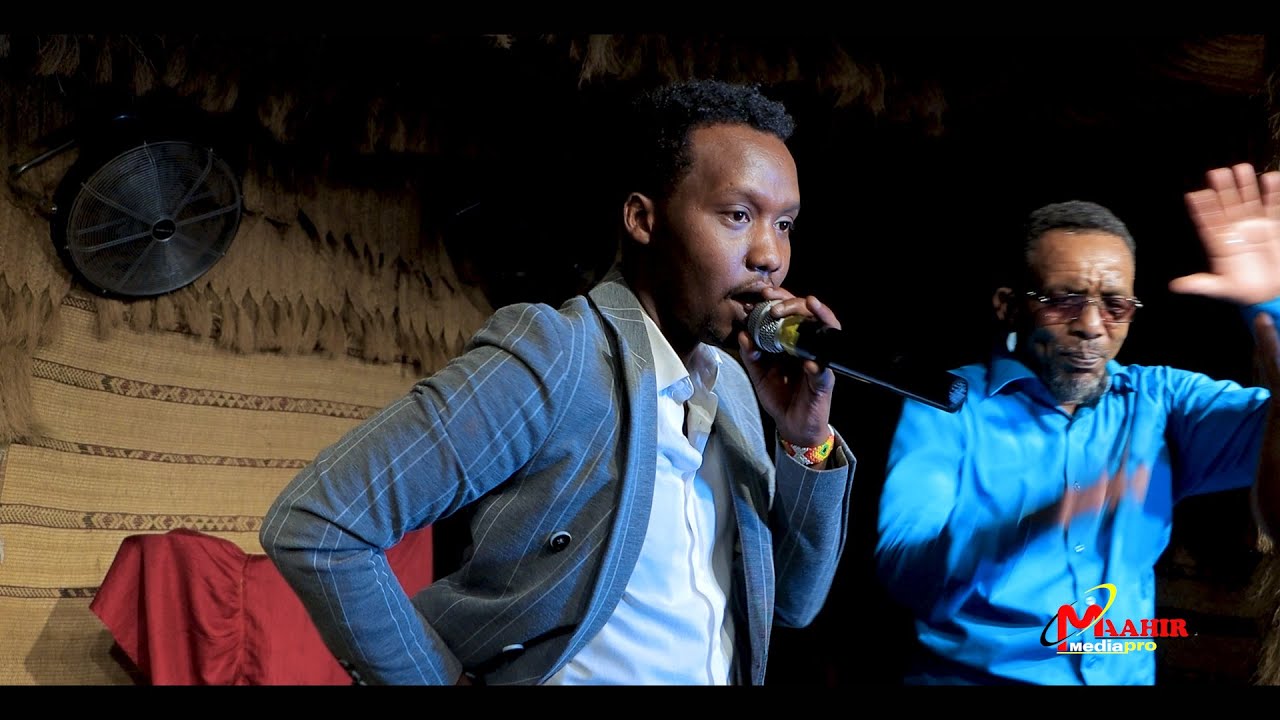 Cabdikariin Yare | Anoo Naaska Gulucda leh Farahaygu Gaadhin | Somali Music Video 2021